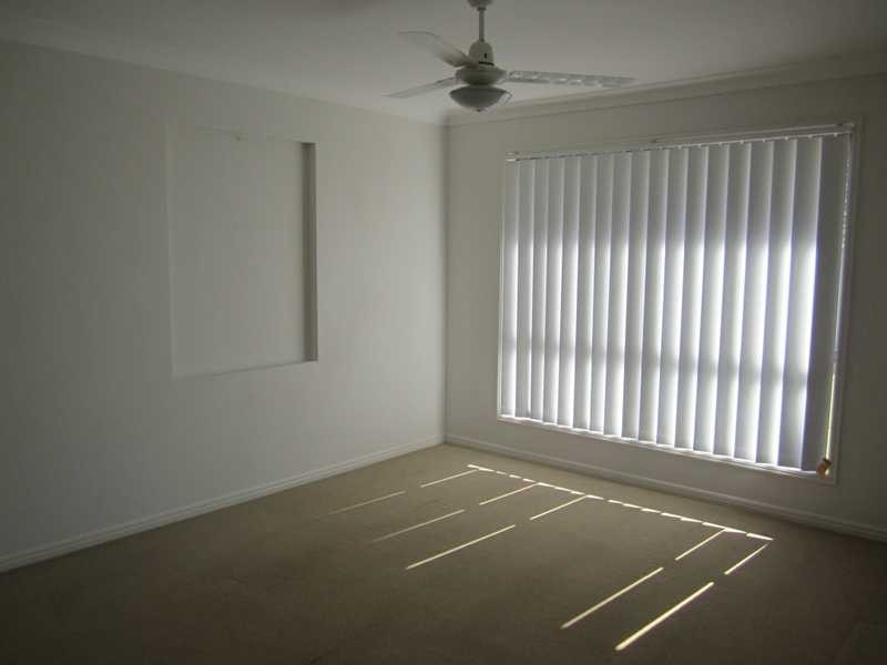 13 Tea Tree Place, Raceview QLD 4305