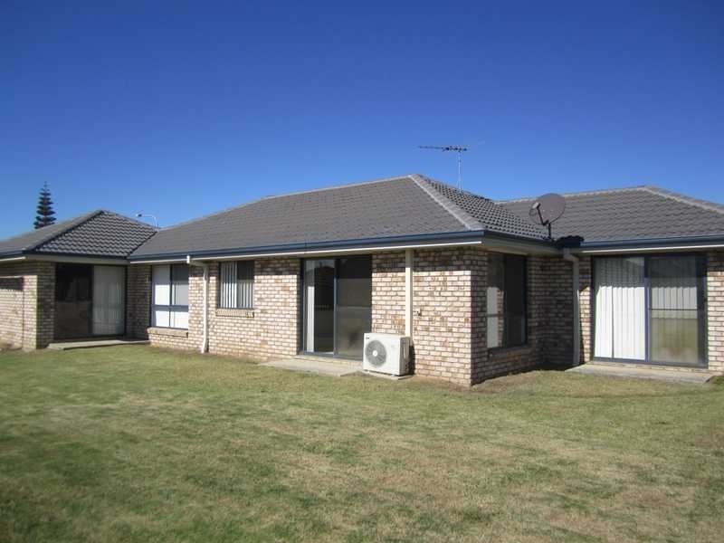 13 Tea Tree Place, Raceview QLD 4305