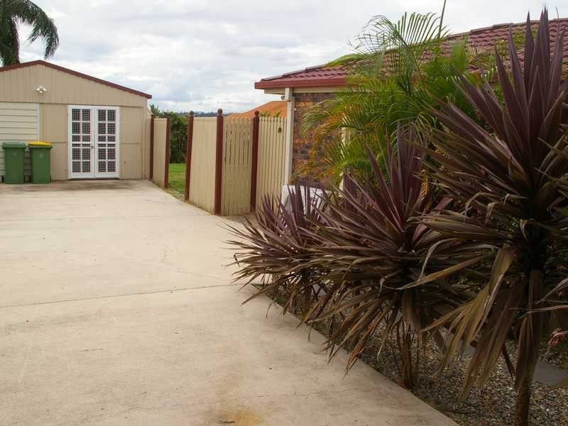 Flinders View QLD 4305