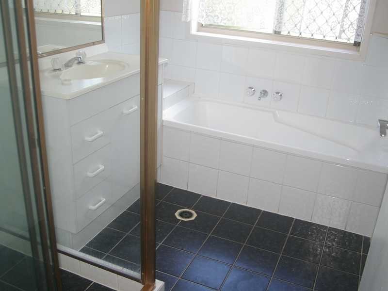 Flinders View QLD 4305