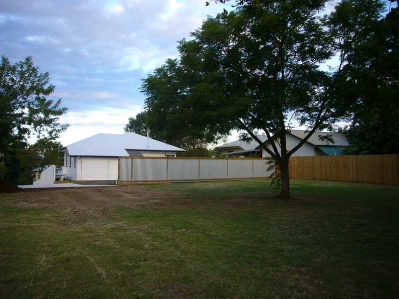 Silkstone QLD 4304