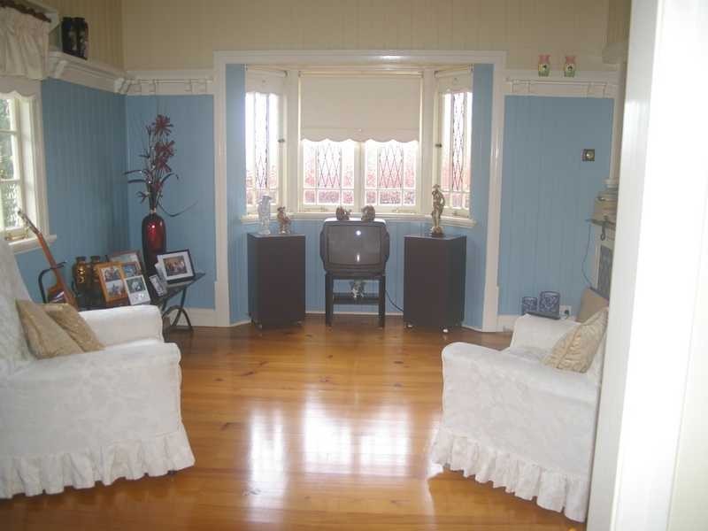 10 & 10a Cothill Street, Booval QLD 4304