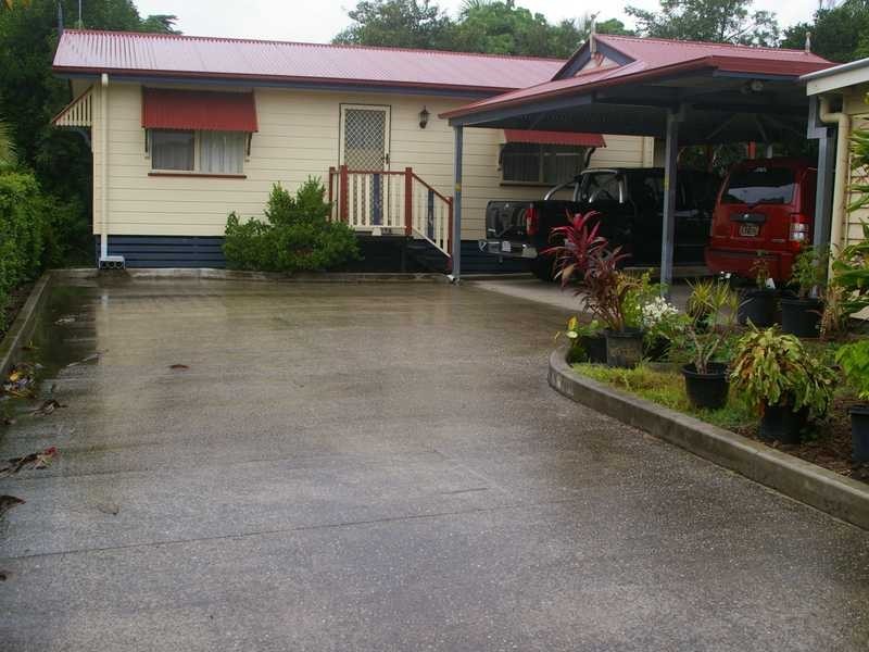 10 & 10a Cothill Street, Booval QLD 4304