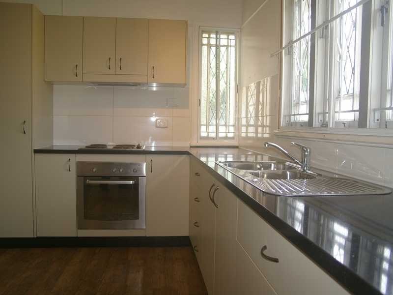 10 Coolibah Street, Silkstone QLD 4304