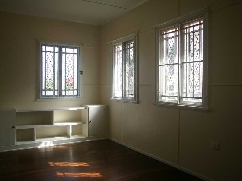 10 Coolibah Street, Silkstone QLD 4304