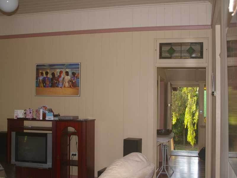 24 Brisbane Road, Dinmore QLD 4303