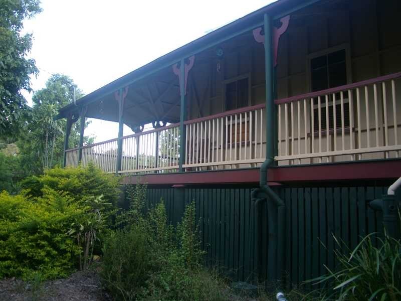 24 Brisbane Road, Dinmore QLD 4303