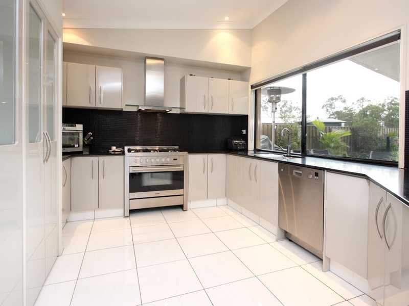 16 Frederick Street, Moggill QLD 4070