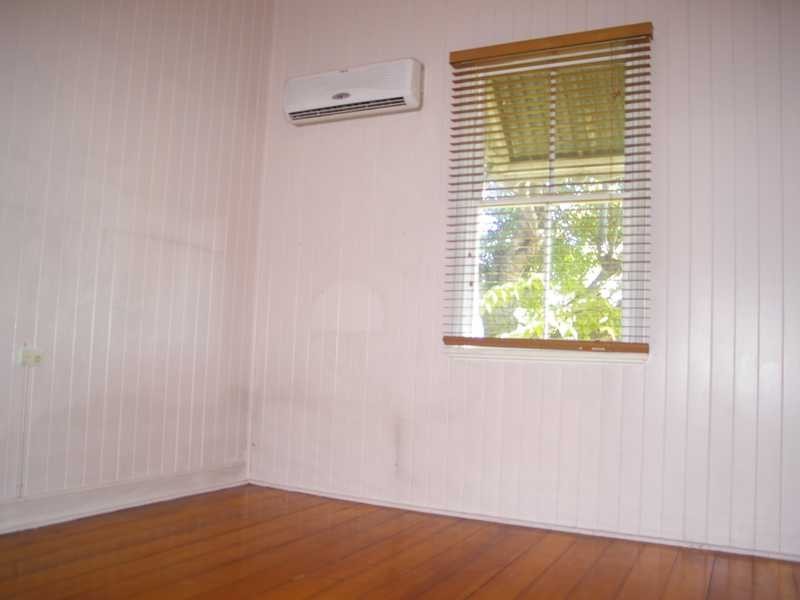 21 Pine Street, North Ipswich QLD 4305
