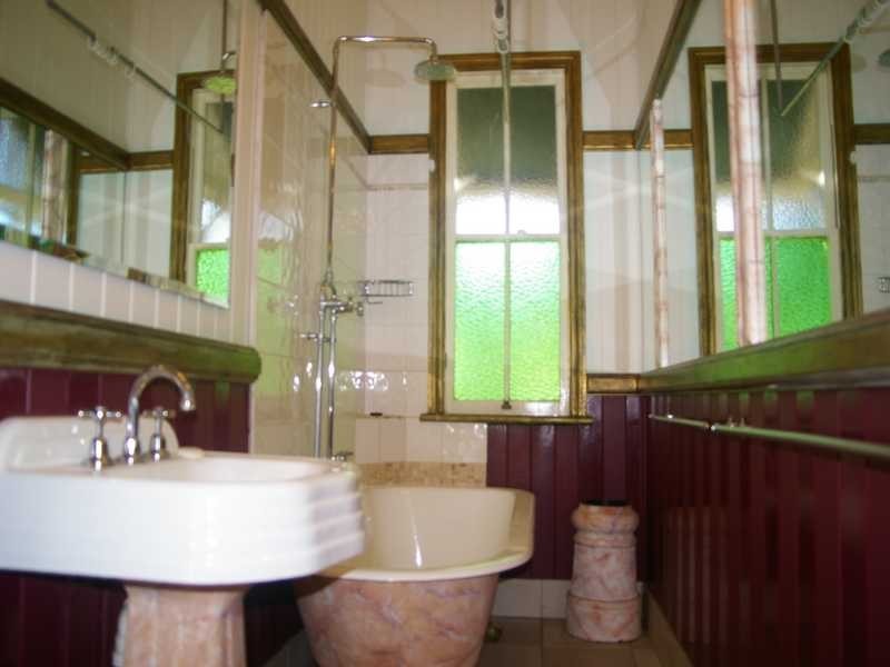 21 Pine Street, North Ipswich QLD 4305