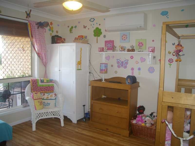 Flinders View QLD 4305