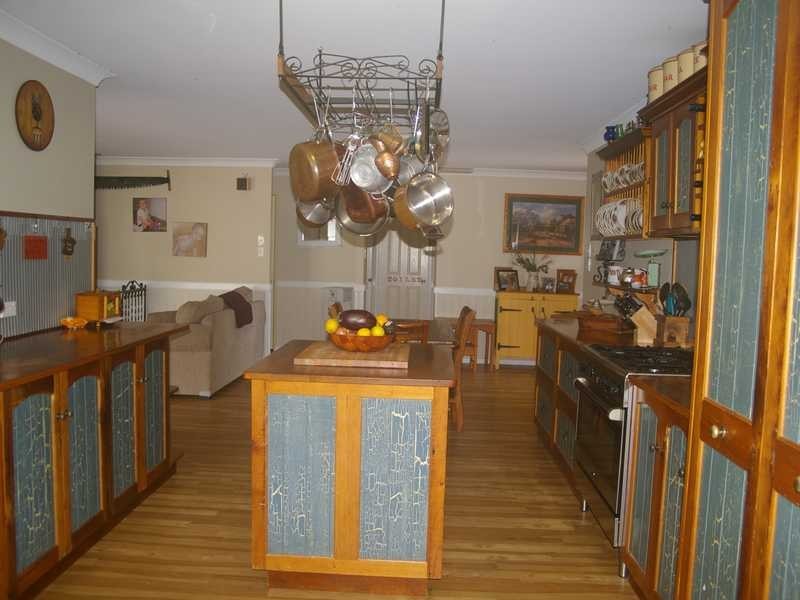 Flinders View QLD 4305