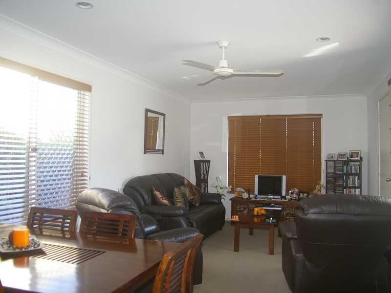 Villa 17/45 Sealy Street, Silkstone QLD 4304