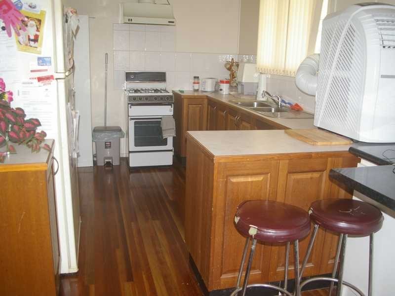 19 Coverack Street, Leichhardt QLD 4305