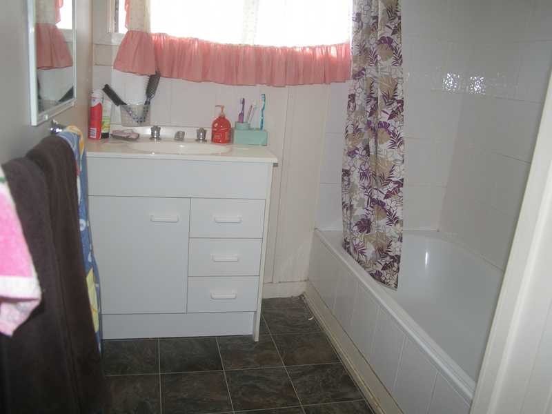 19 Coverack Street, Leichhardt QLD 4305