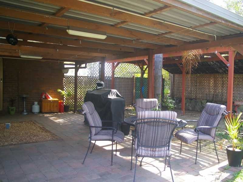 145 Adelong Ave, Thagoona QLD 4306