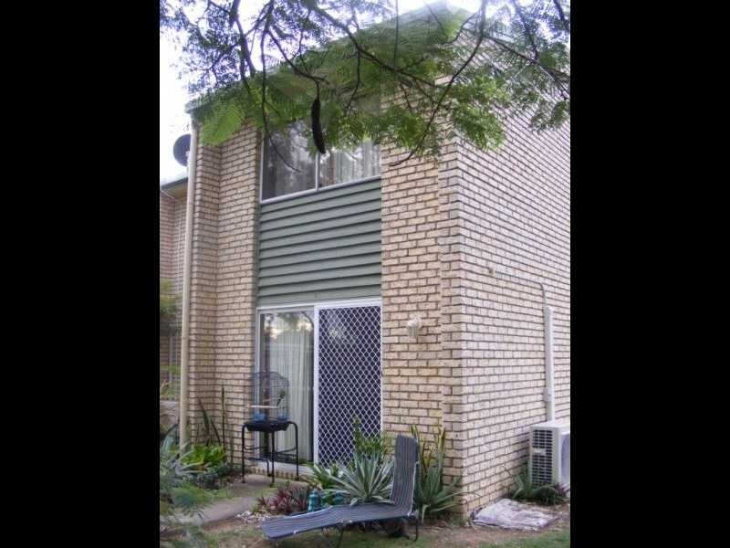 Unit 6/5 Duce Street, Bundamba QLD 4304