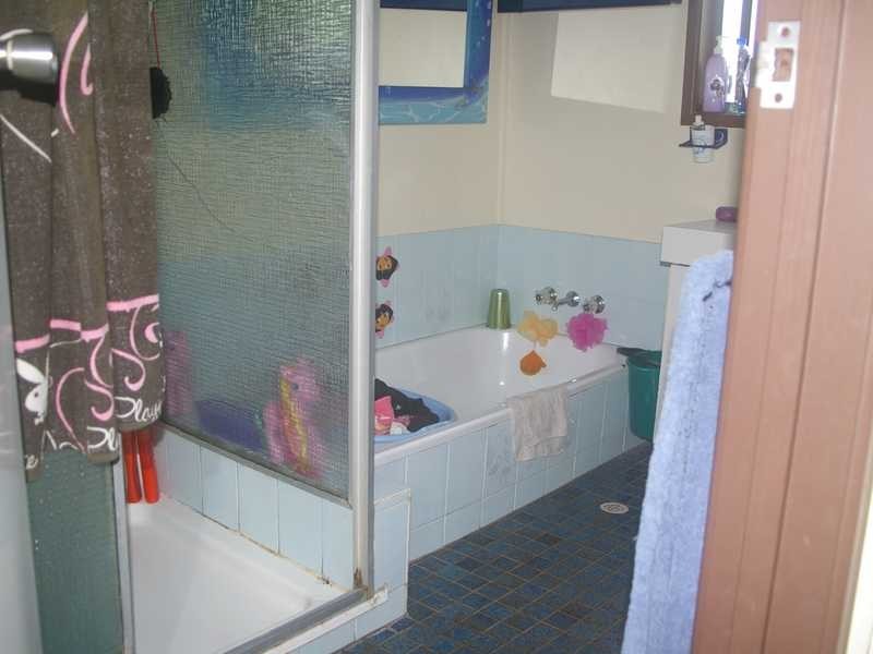 25 Boundary Street, Moores Pocket QLD 4305