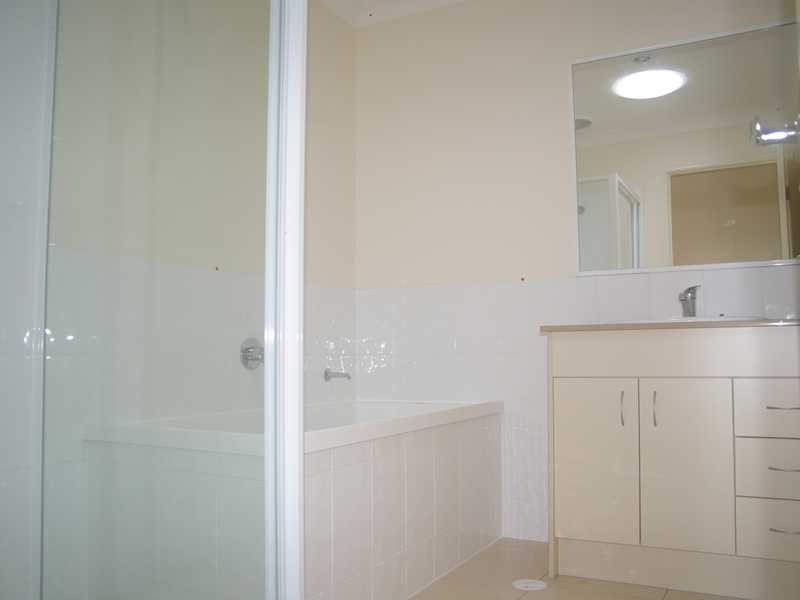 24 Barwell Street, Brassall QLD 4305