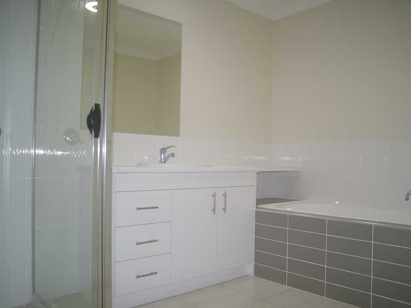 Unit 1 & 2 / 19 Ashfield Street, North Ipswich QLD 4305