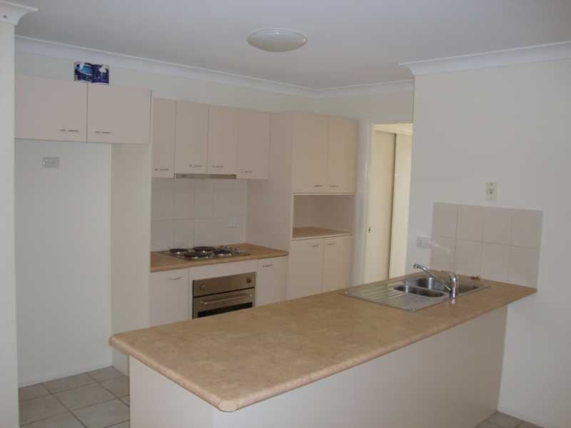 8 Glengarry Lane, Raceview QLD 4305