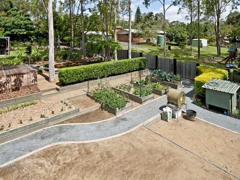 39 Elaine Street, Karalee QLD 4306