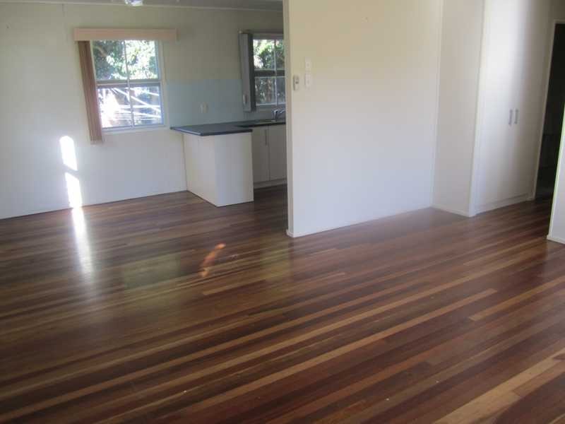 25 Trumpy Street, Silkstone QLD 4304