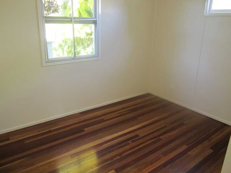 25 Trumpy Street, Silkstone QLD 4304