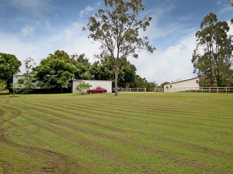 27 Bass Street Barellan Point, Karalee QLD 4306