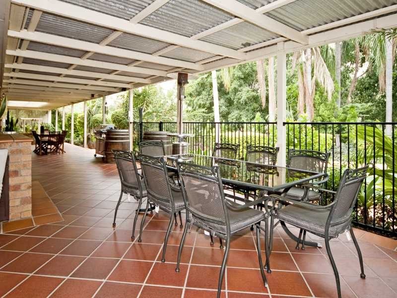 27 Bass Street Barellan Point, Karalee QLD 4306