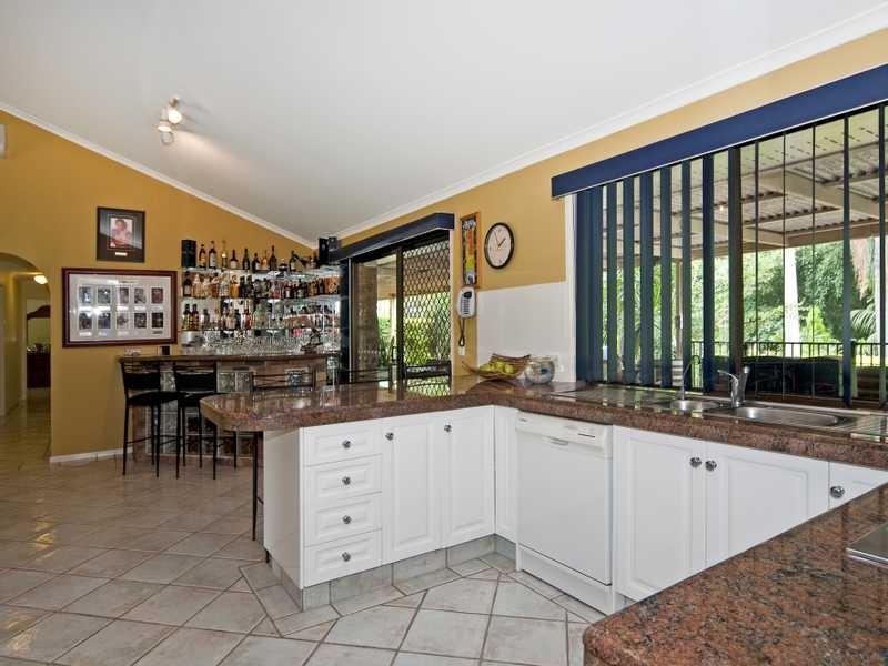27 Bass Street Barellan Point, Karalee QLD 4306