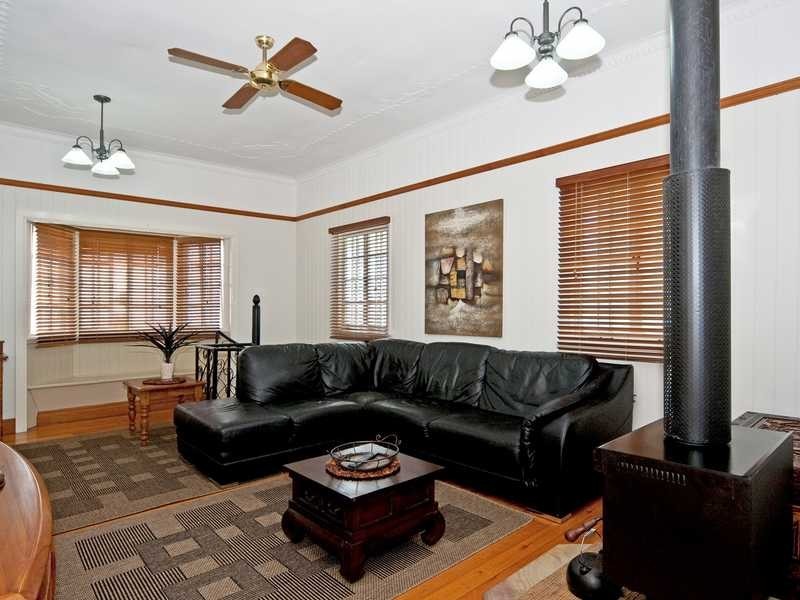 1 Bird Street, Bundamba QLD 4304