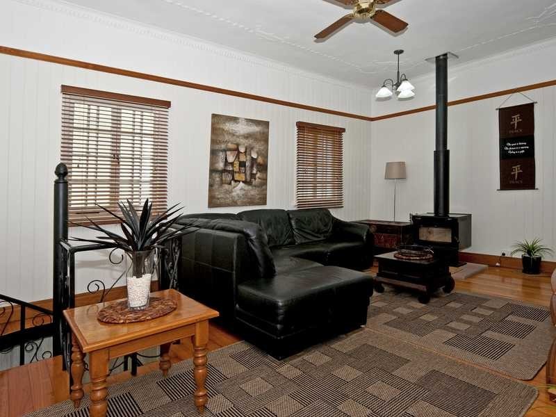 1 Bird Street, Bundamba QLD 4304