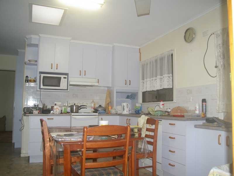 13 Vivian Street, Eastern Heights QLD 4305