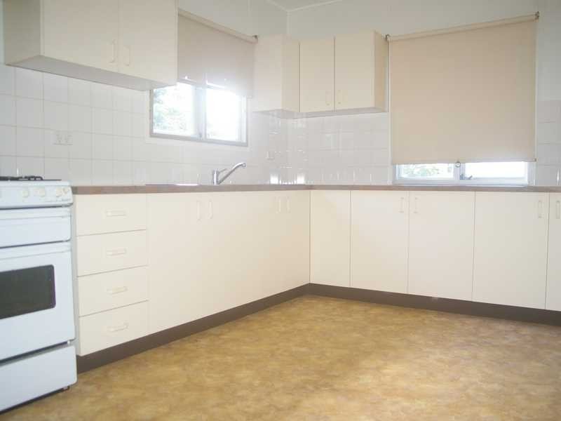 17 Wills Street, Leichhardt QLD 4305