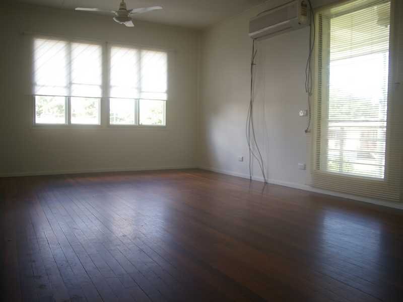 17 Wills Street, Leichhardt QLD 4305