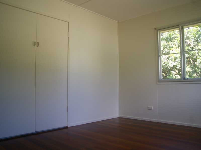 17 Wills Street, Leichhardt QLD 4305