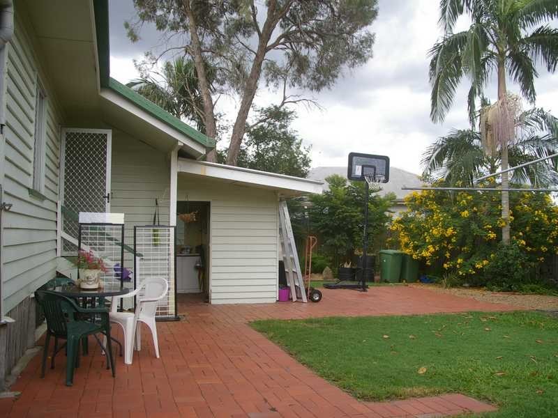 12 Margaret Street, Booval QLD 4304