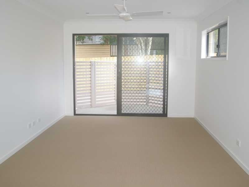 Unit 1-6/8 Macquarie Street, Booval QLD 4304