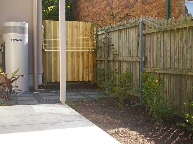 Unit 1-6/8 Macquarie Street, Booval QLD 4304