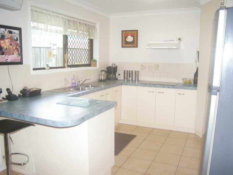 2 Amor Court, Yamanto QLD 4305