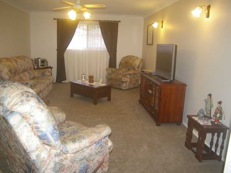 2 Amor Court, Yamanto QLD 4305