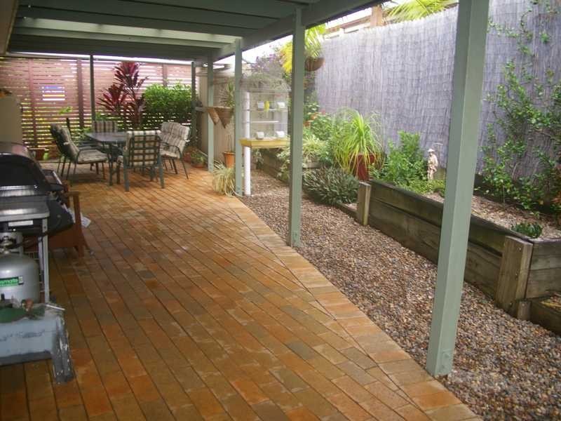 2 Amor Court, Yamanto QLD 4305