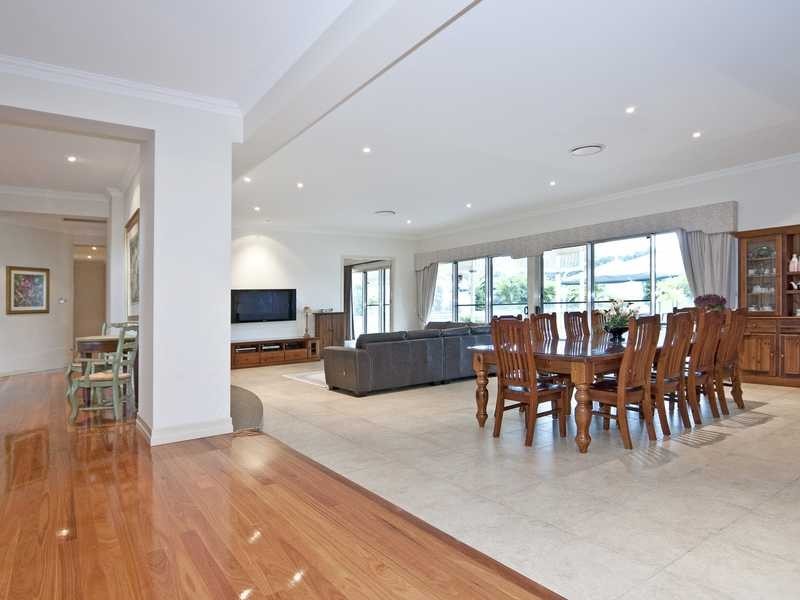 14 President Circuit, Karalee QLD 4306