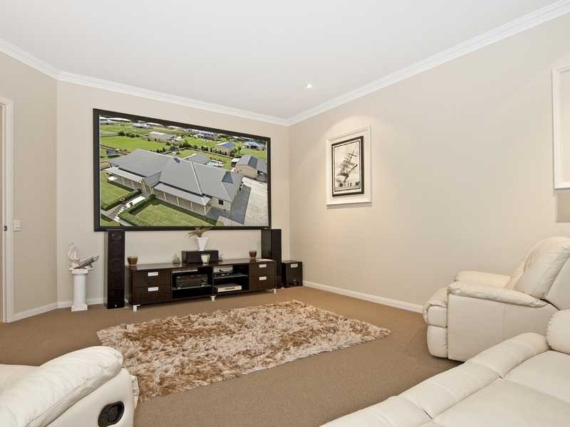 14 President Circuit, Karalee QLD 4306