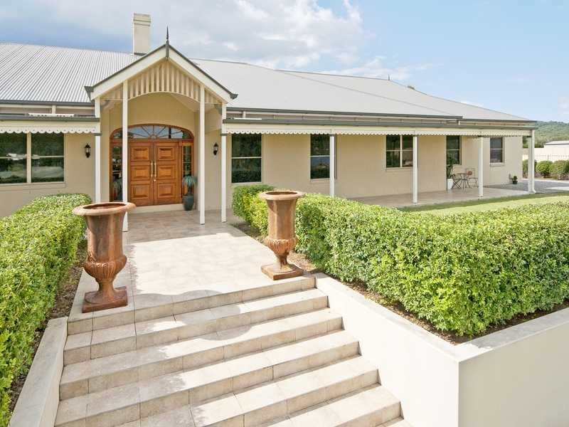 14 President Circuit, Karalee QLD 4306