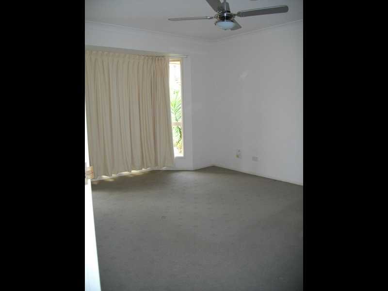 21 Brisbane Road, Dinmore QLD 4303