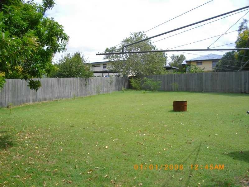 40 Flinders Drive, Leichhardt QLD 4305