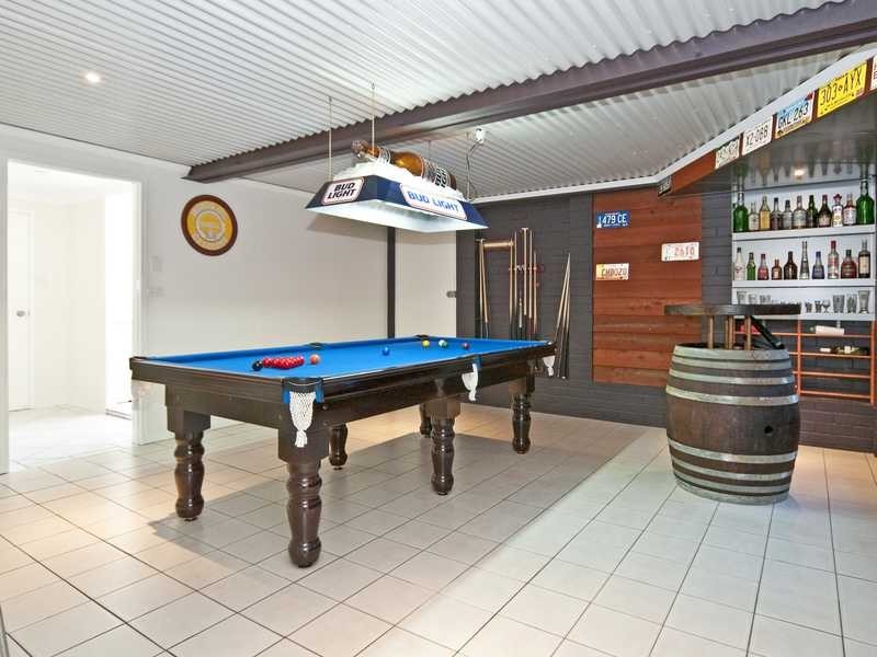 1 Creston Street, Raceview QLD 4305