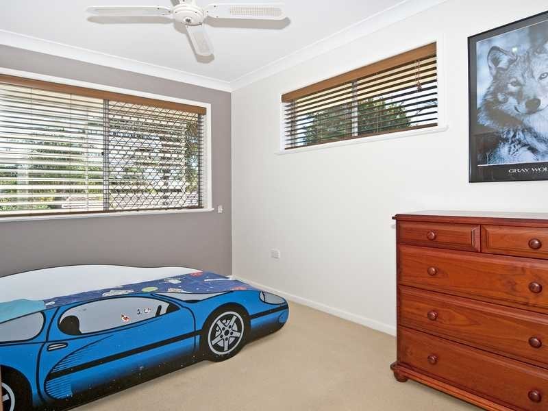 1 Creston Street, Raceview QLD 4305